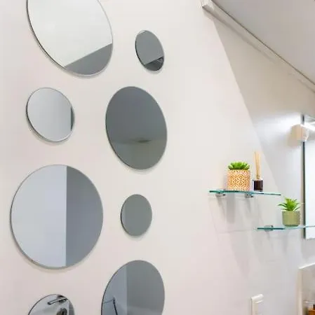 Condamine/batignolles : Cosy Studio *