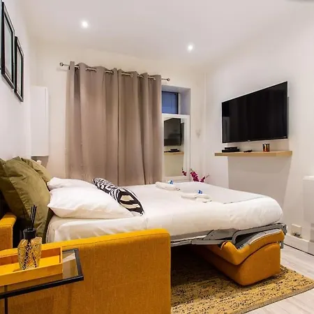 Condamine/batignolles : Cosy Studio 아파트